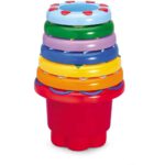 Set van zeven regenboogbekers in vrolijke kleuren, ideaal voor kinderen vanaf 3 maanden om te stapelen, spelen in bad en textuurverkenning te stimuleren.